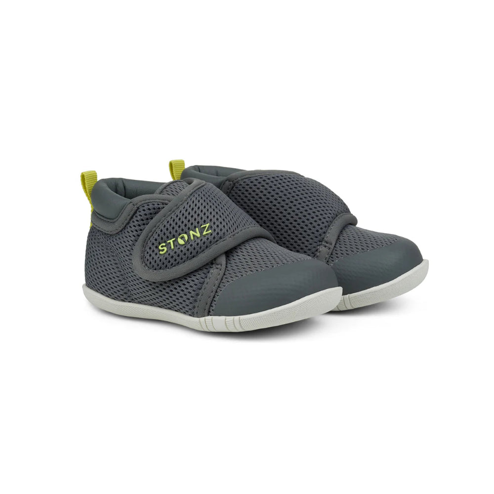 Stonz Cruiser Original baby shoes in steel gray mesh with lantern green accents, breathable pair