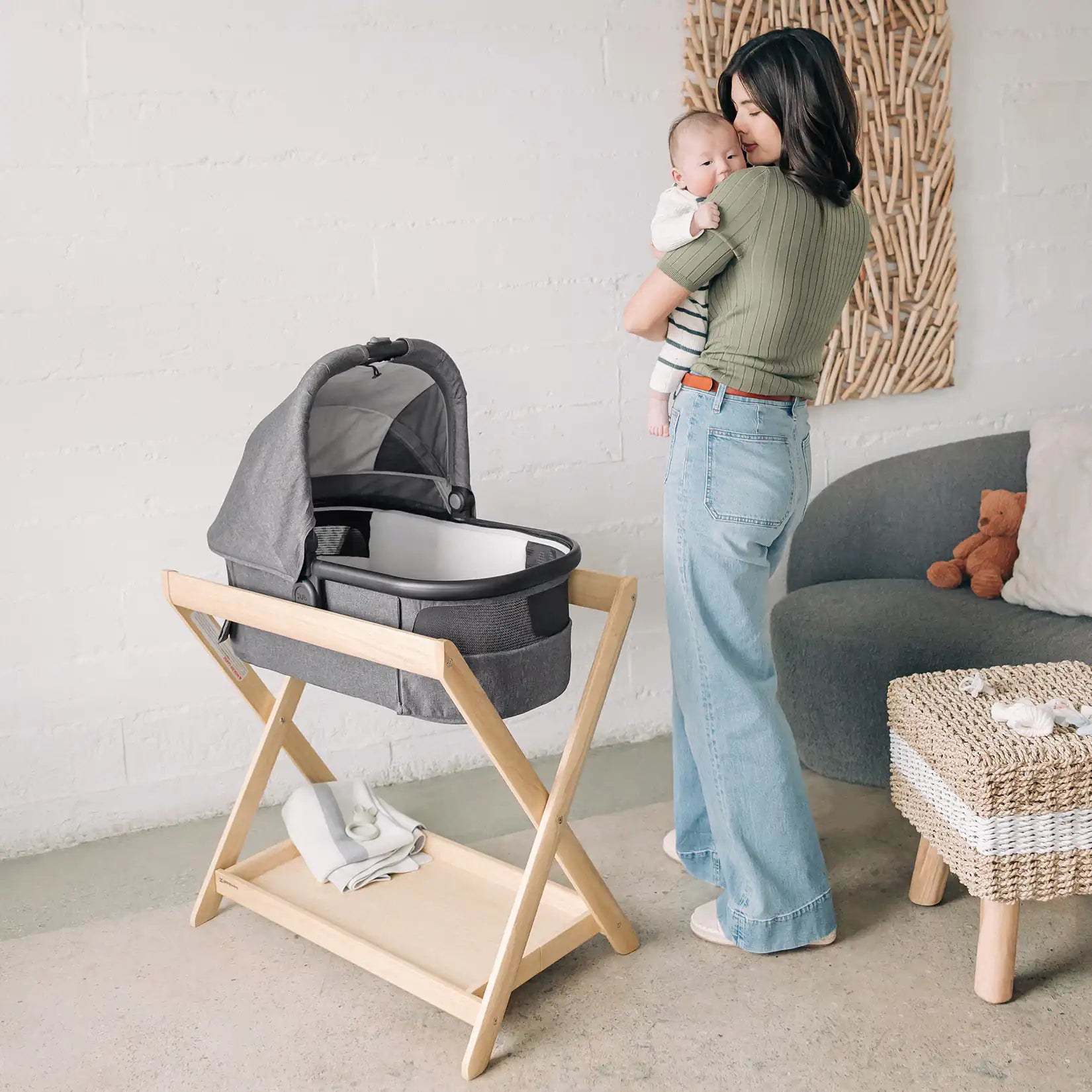 UPPABABY BASSINET STAND