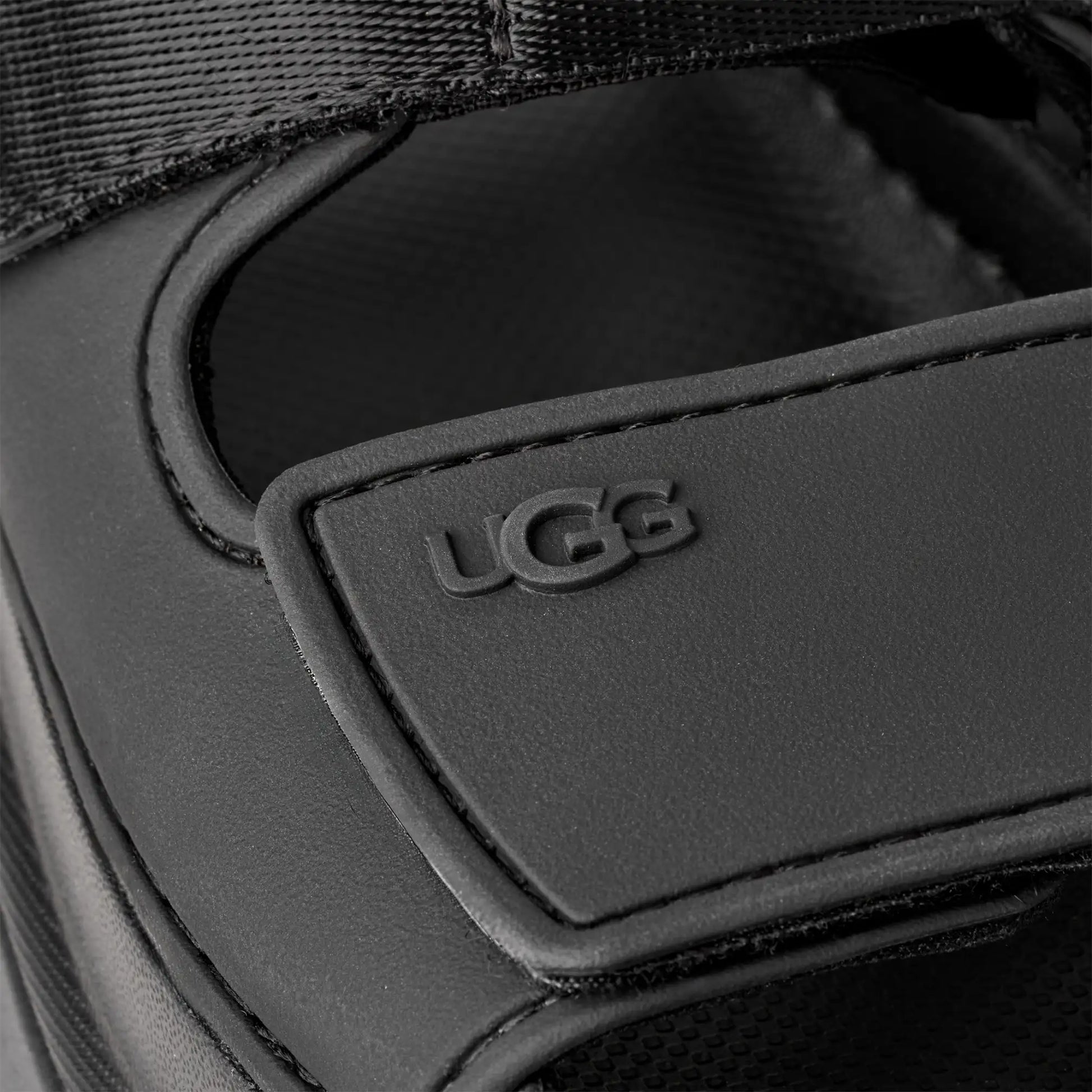 UGG KIDS GOLDENGLOW SHOES BLACK