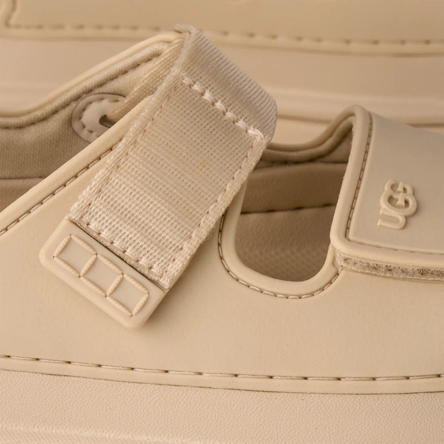 UGG KIDS GOLDENGLOW SHOES SEA SALT - baby enRoute