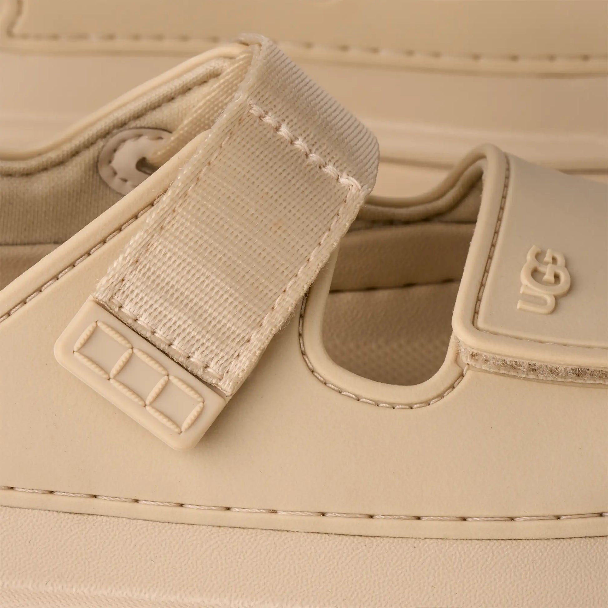 UGG KIDS GOLDENGLOW SHOES SEA SALT