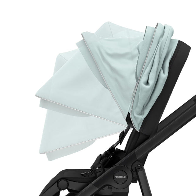 Thule Shine stroller with light blue canopy