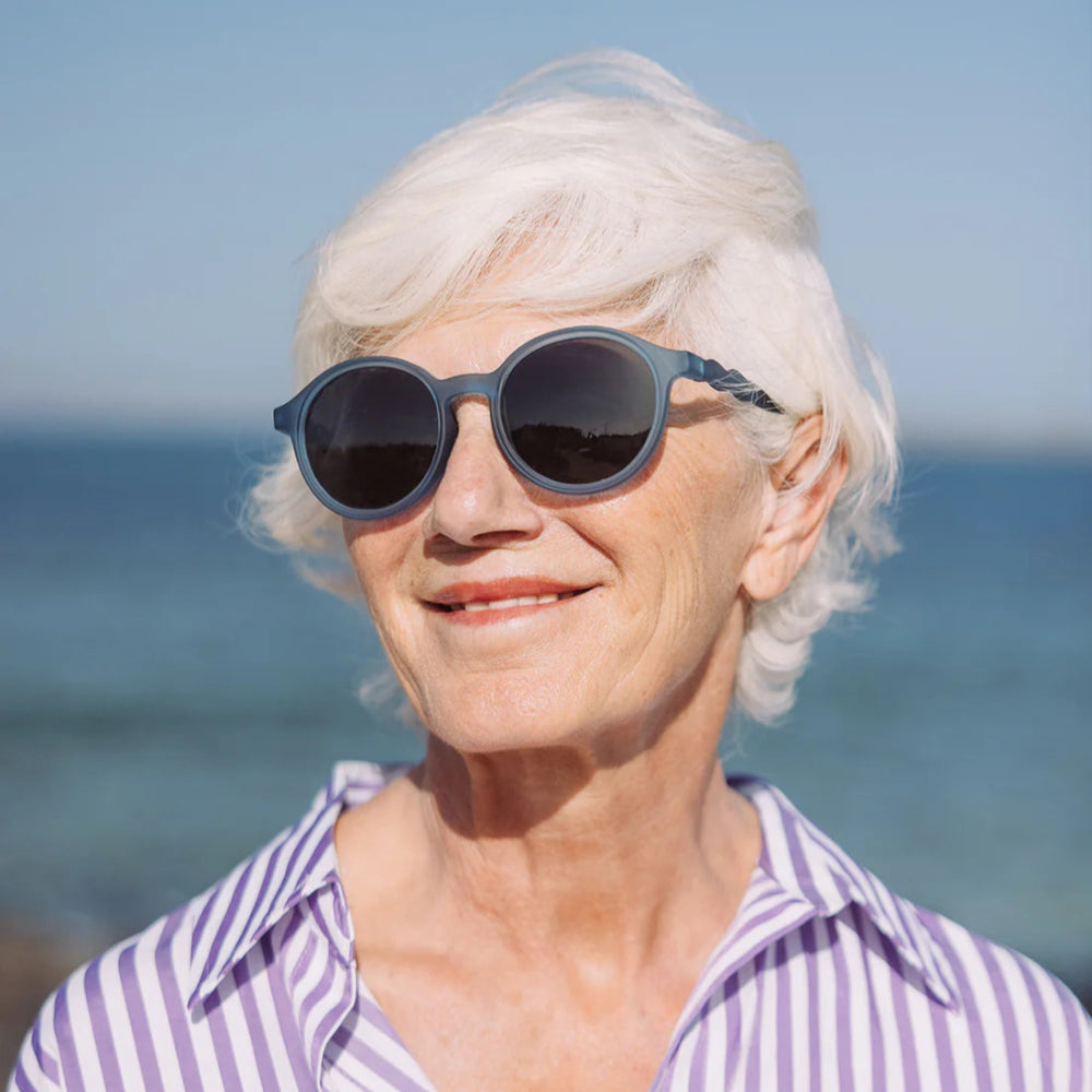 Olivio & Co oval sunglasses navy blue