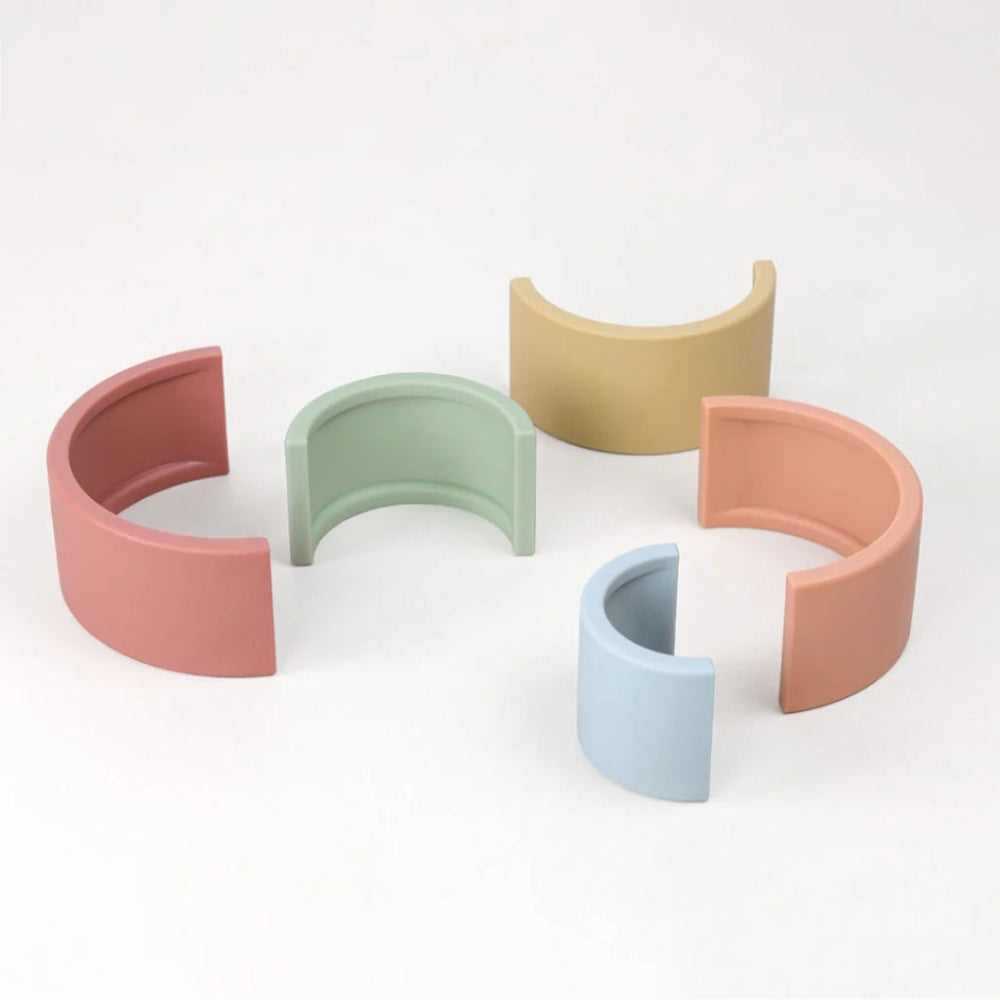 Itzy Ritzy Ritzy Rainbow Stacking Toy