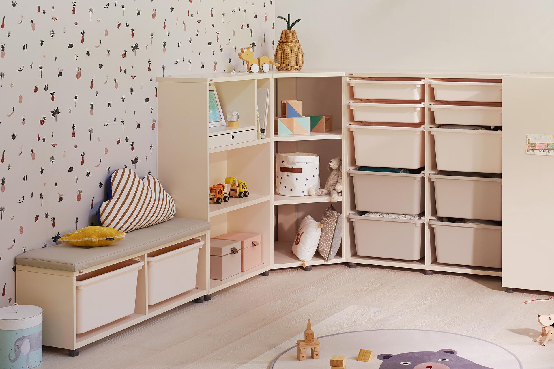 Iloom Eddi Kids 3-Story Corner Bookshelf