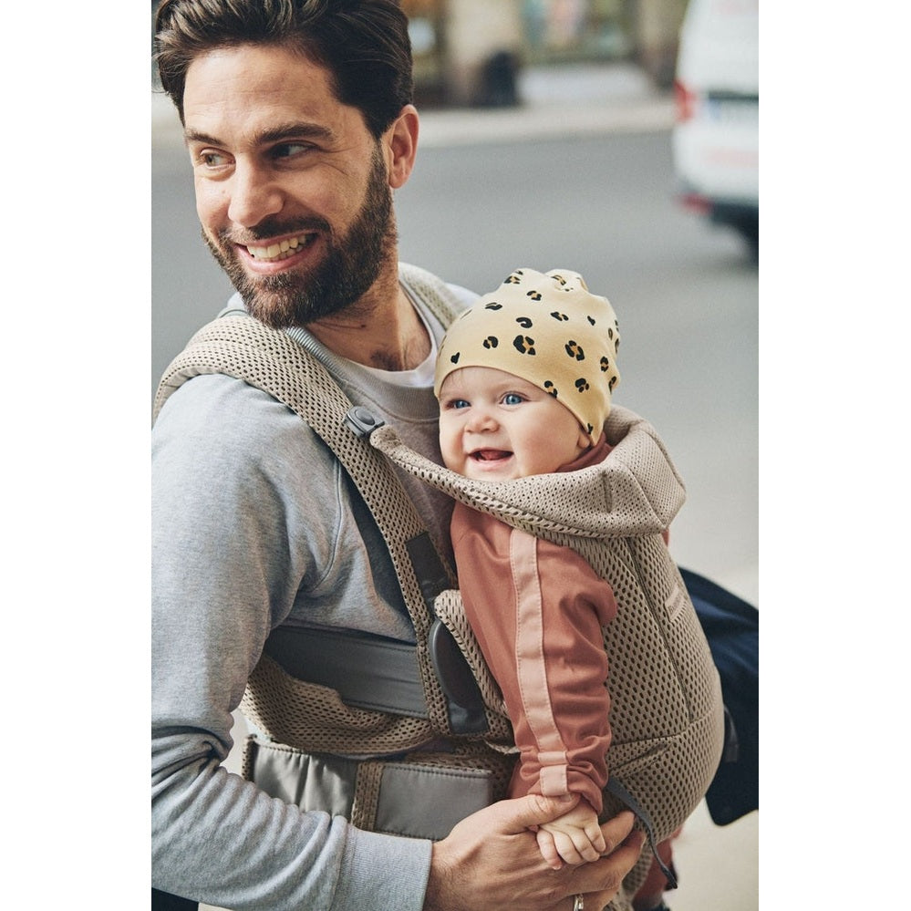 BabyBjörn Baby Carrier Free