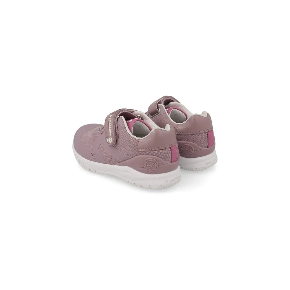 Biomecanics Malva Deportivo Elasticos Biorunning toddlers shoes pair with pink Velcro straps and white sole