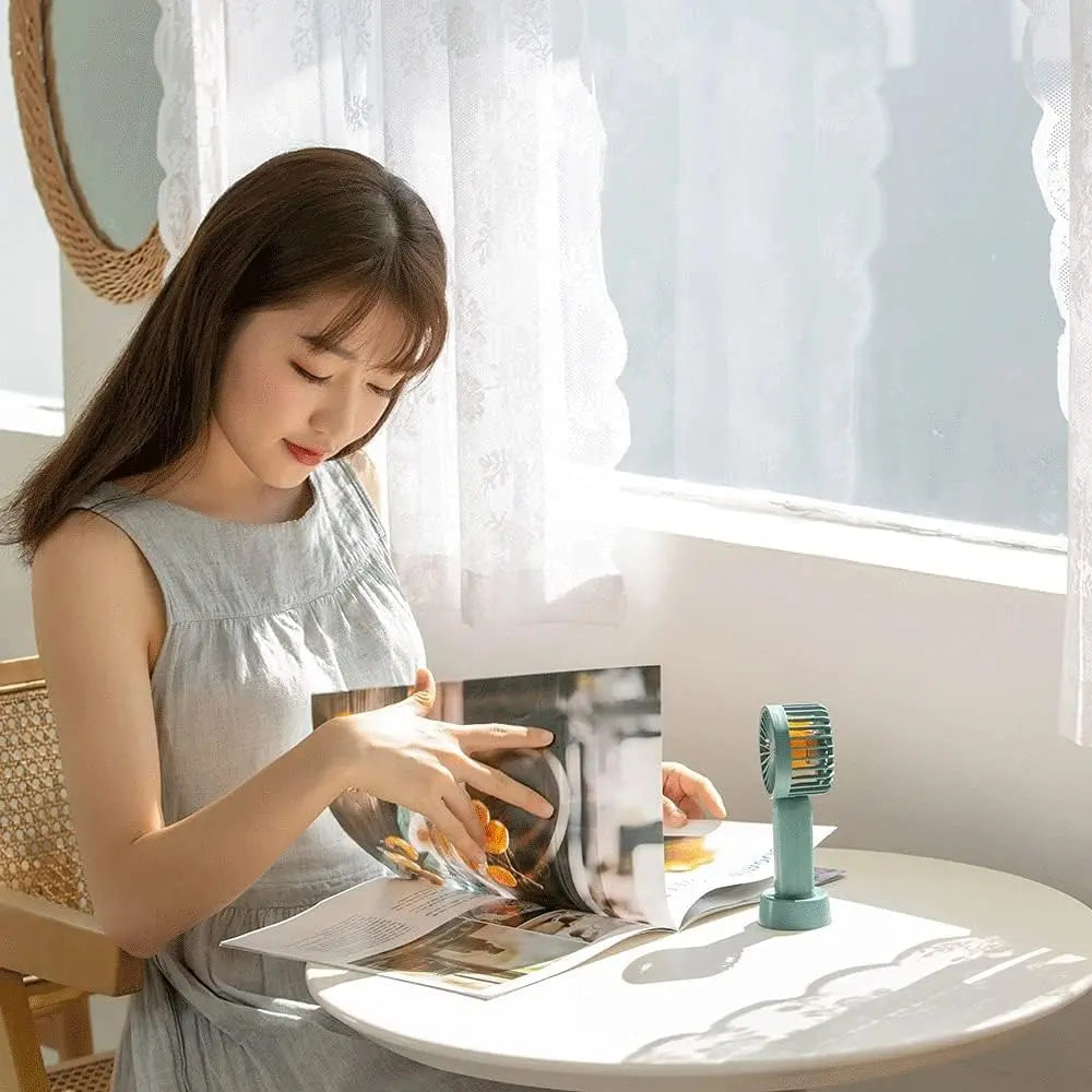 I2 Handheld 3 Speed Lithium Battery Fan Mini