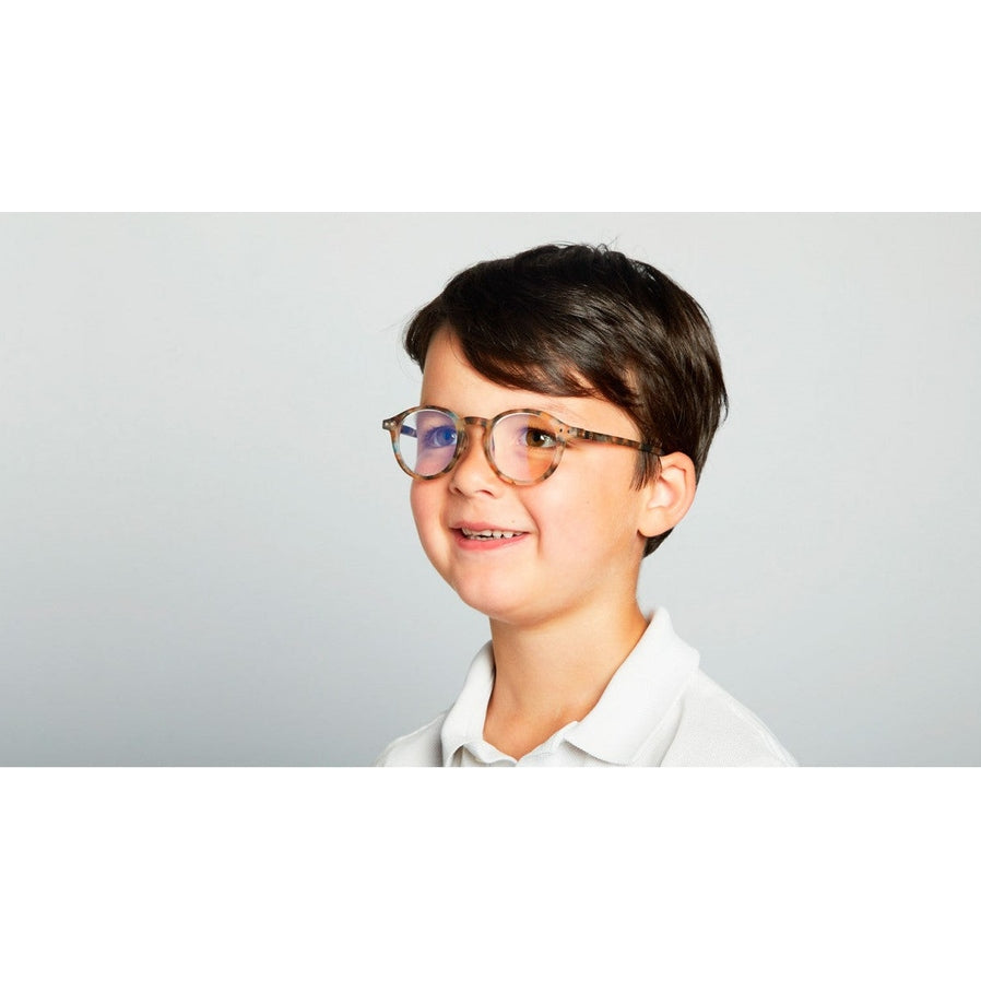 IZIPIZI Screen Junior #D blue tortoise eyeglasses worn by smiling boy