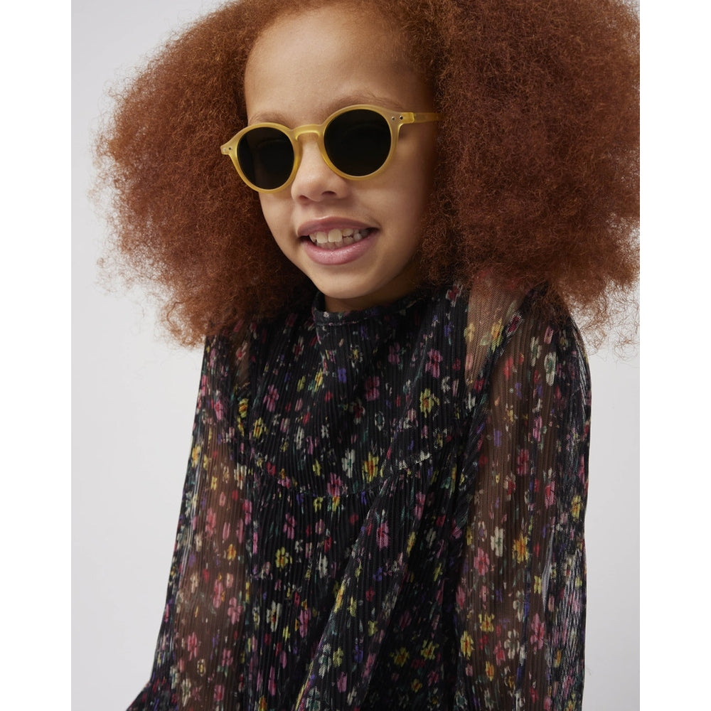 IZIPIZI Junior #G yellow honey sunglasses; round kids frames in yellow acetate with dark lenses