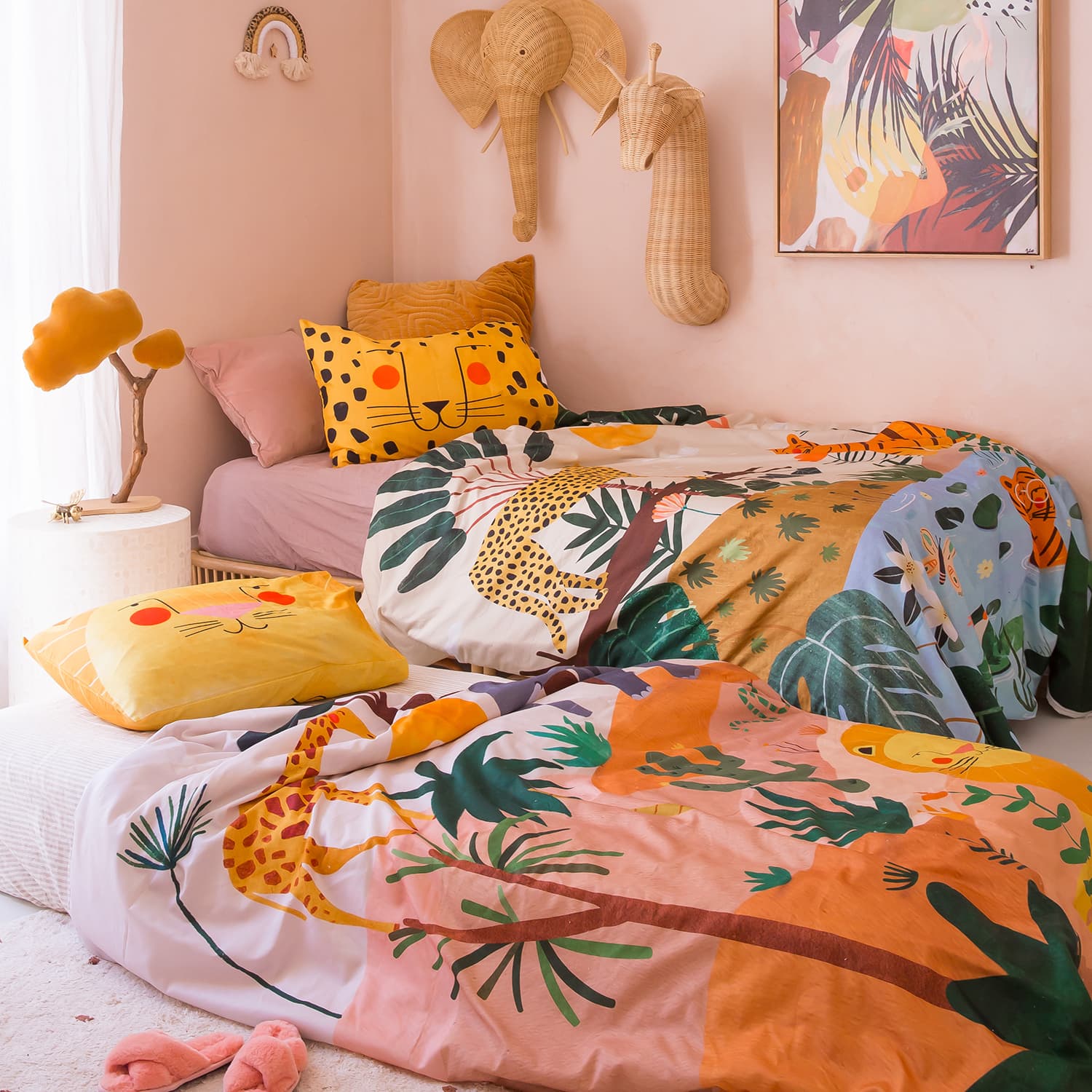 ROOKIE HUMANS KIDS BEDDING SET IN THE SAVANNA