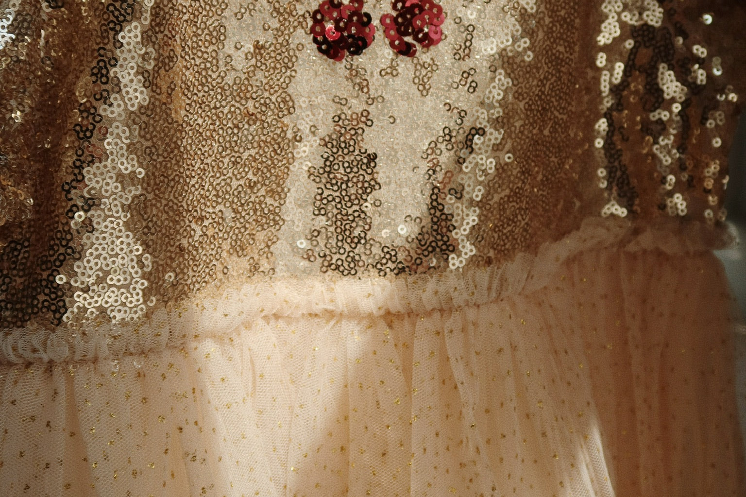 KONGES SLOJD STARLA PUFF SLEEVE DRESS GOLD BLUSH