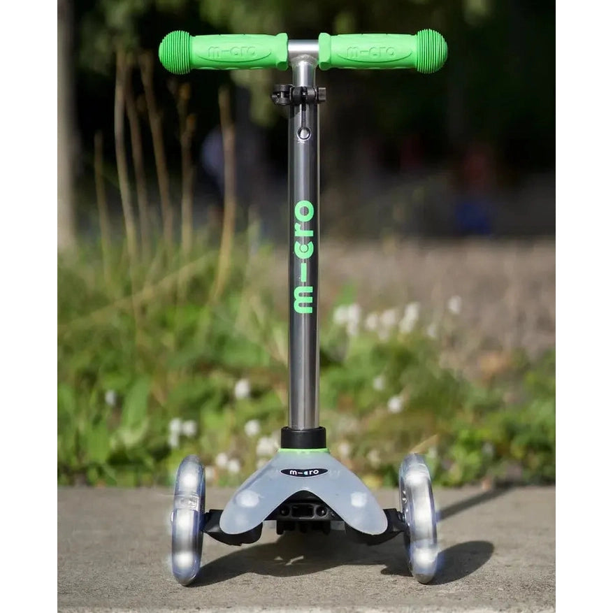 Micro Mini Deluxe Flux Led Scooter
