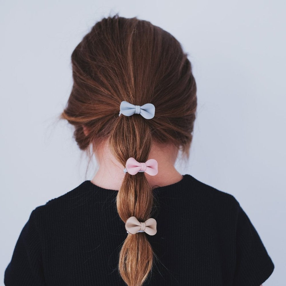 Mimi & Lula Gracie Ponies Pink hair bows on triple ponytails in pastel blue, pink, and beige