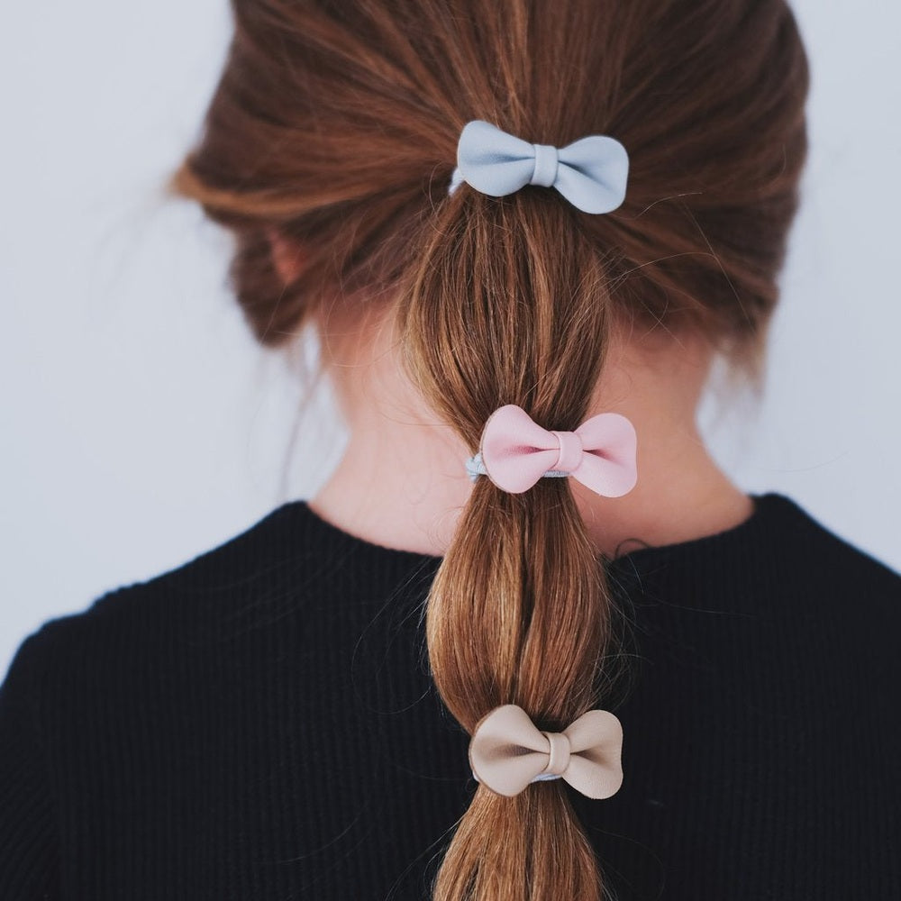 Mimi & Lula Gracie Ponies Pink set of 3 pastel hair bows on a girl's ponytail