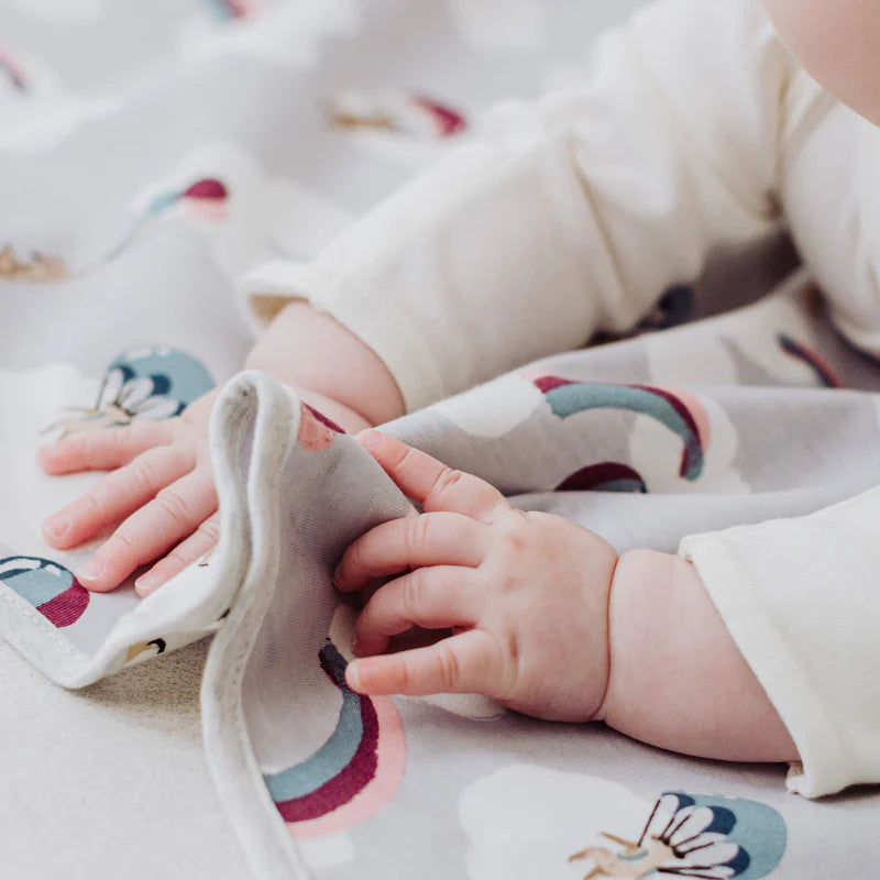 NEST DESIGNS ORGANIC COTTON WATERPROOF CHANGE PAD SAHARA SKY SMALL - baby enRoute