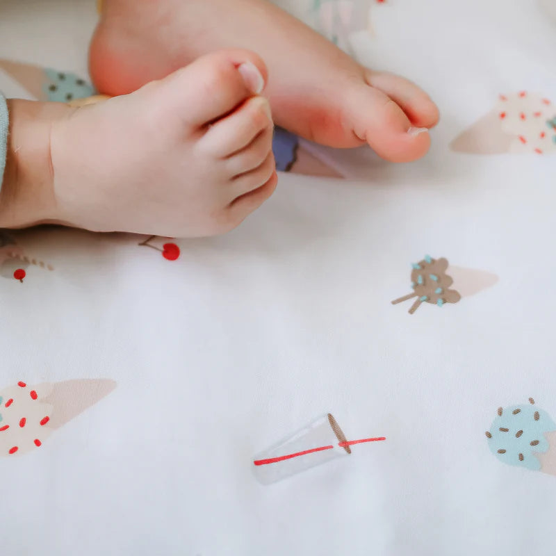 NEST DESIGNS BAMBOO CRIB SHEET ICE CREAM SUMMER