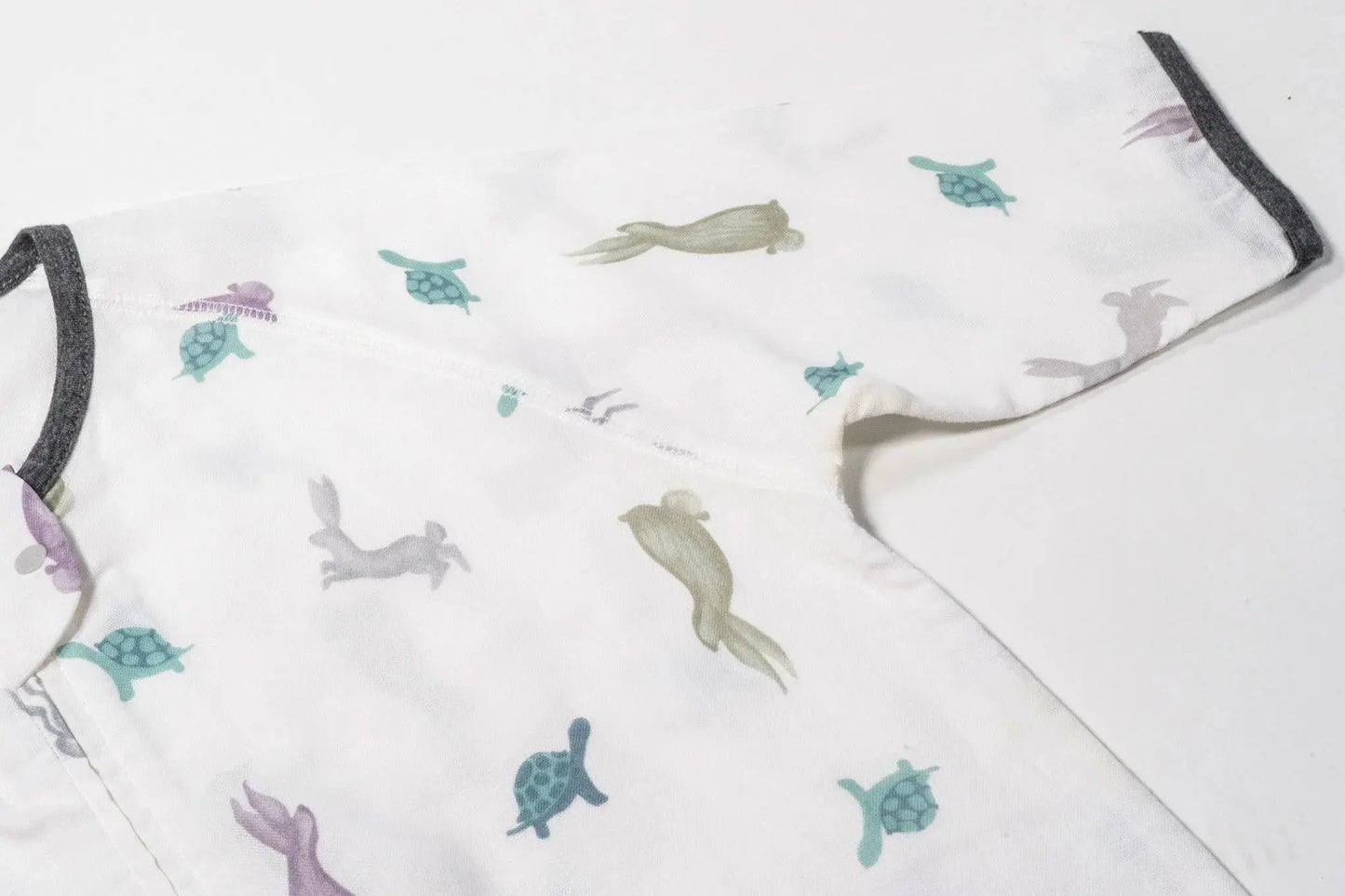 NEST DESIGNS 0.23 TOG BAMBOO 3/4 SLEEVE SLEEP BAG - THE TORTOISE & THE HARE - baby enRoute