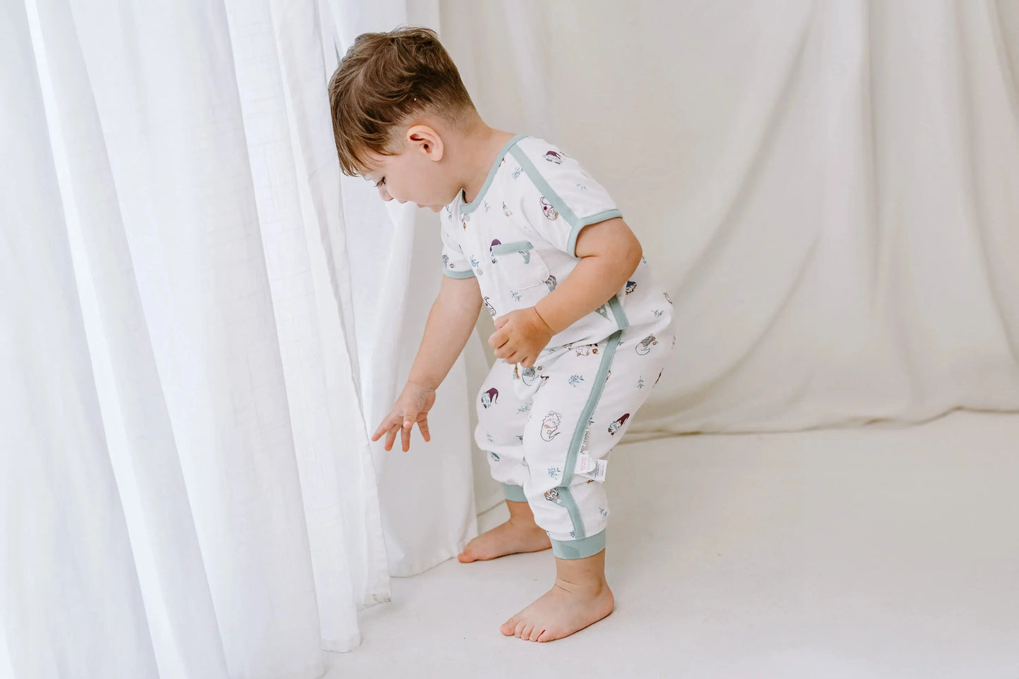 NEST DESIGNS BAMBOO SHORT SLEEVE ROMPER - OH GNOME - baby enRoute
