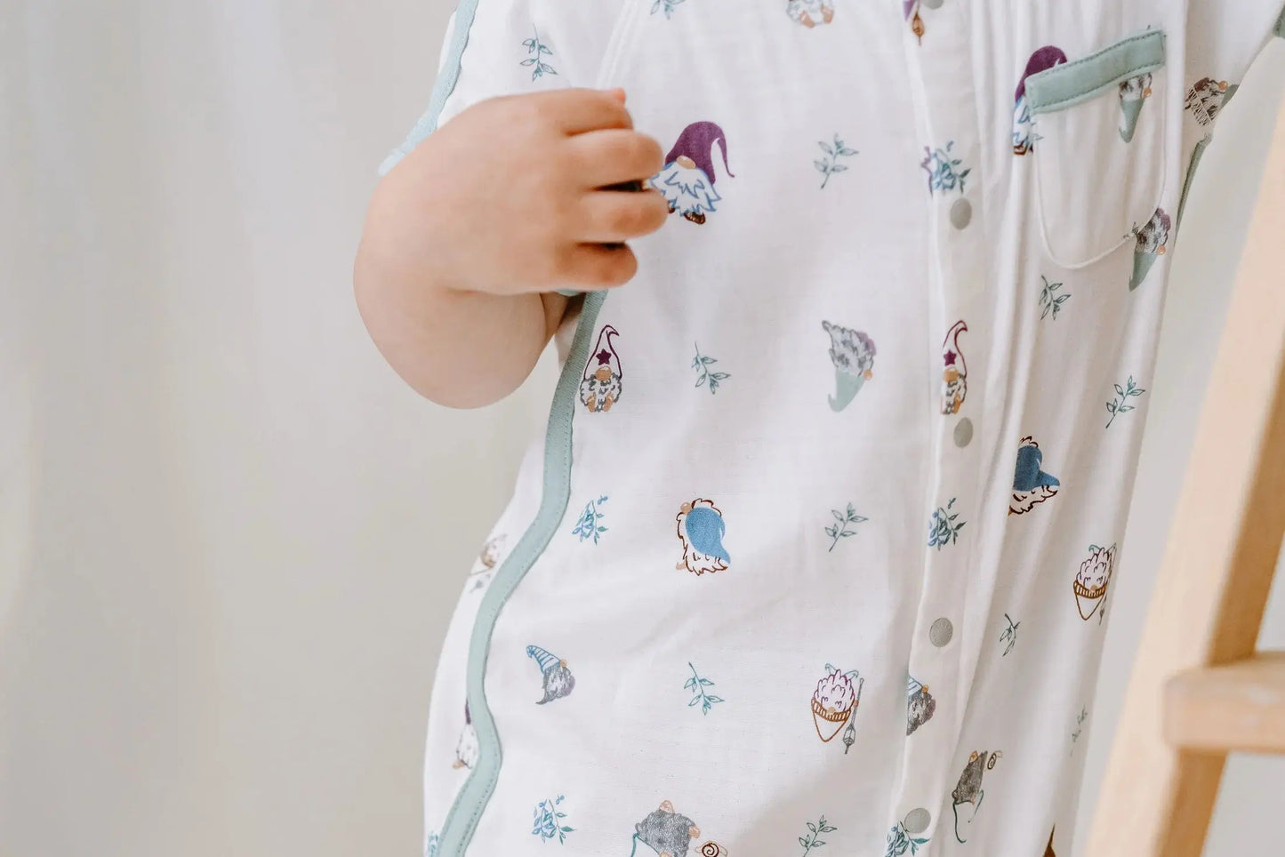 NEST DESIGNS BAMBOO SHORT SLEEVE ROMPER - OH GNOME - baby enRoute