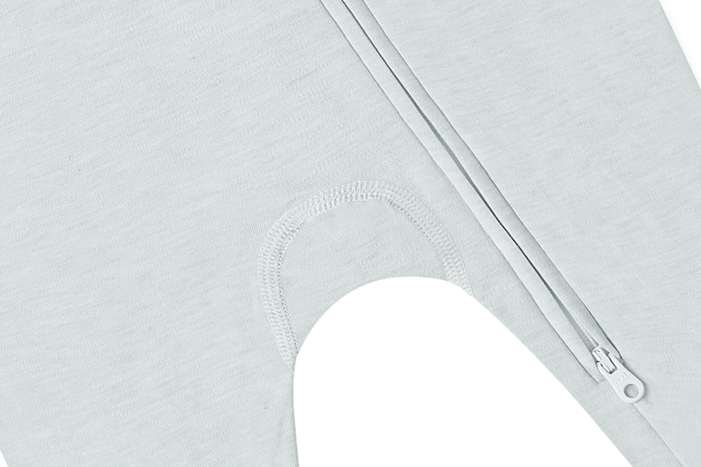 NEST DESIGNS TANBOOCEL LONG SLEEVE FOOTED SLEEPER- PANTONE ICE FLOW - baby enRoute