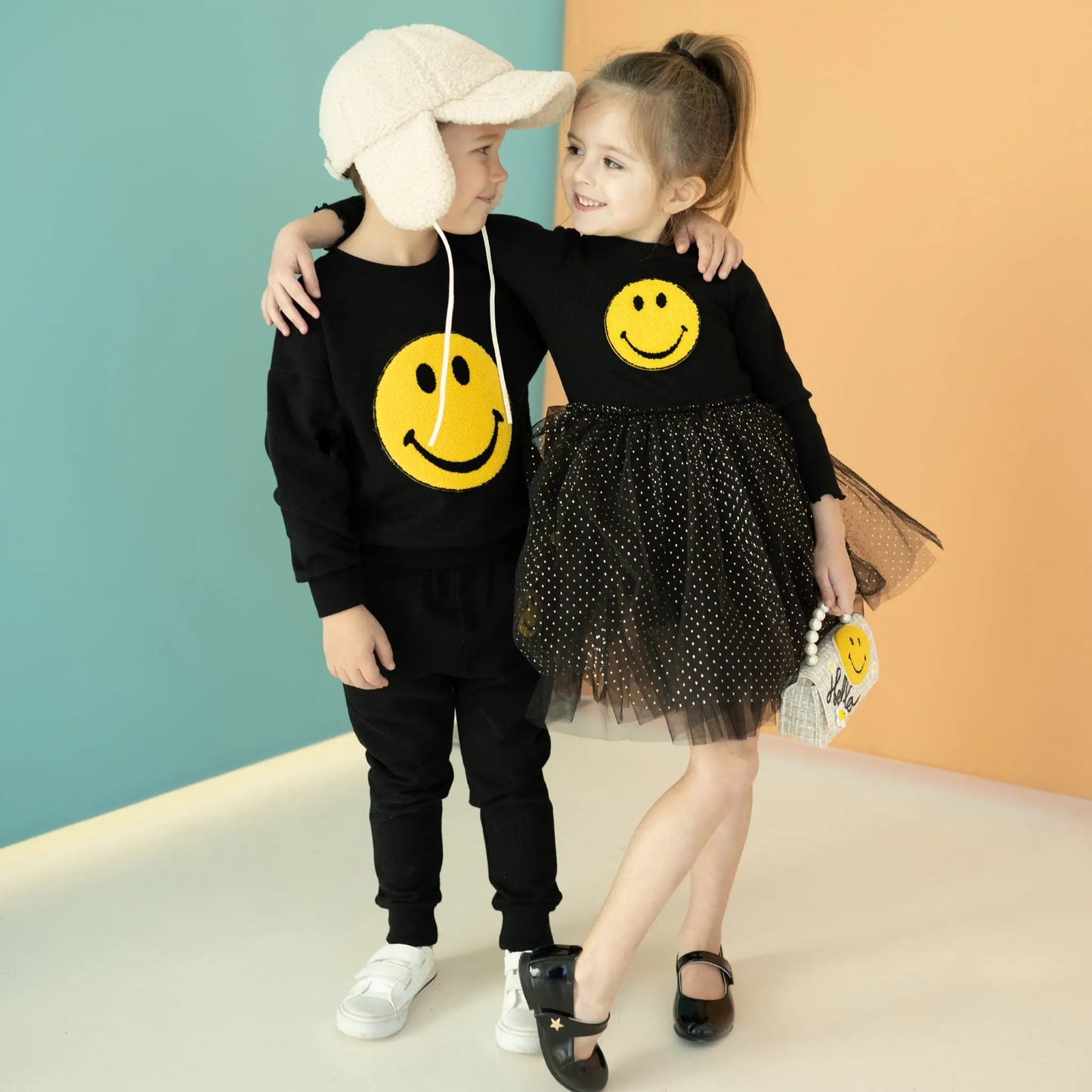 PETITE HAILEY SMILE SMILE SWEATSHIRTS BLACK - baby enRoute