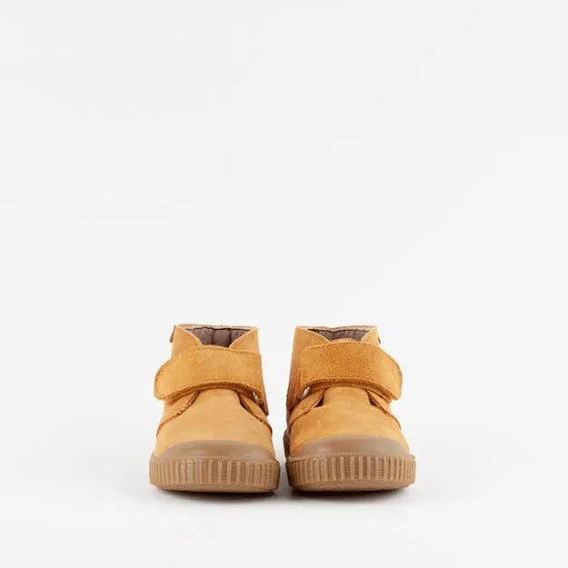 Victoria Shoes 1915 Split Leather Safari Plimsoll With Straps Mostaza