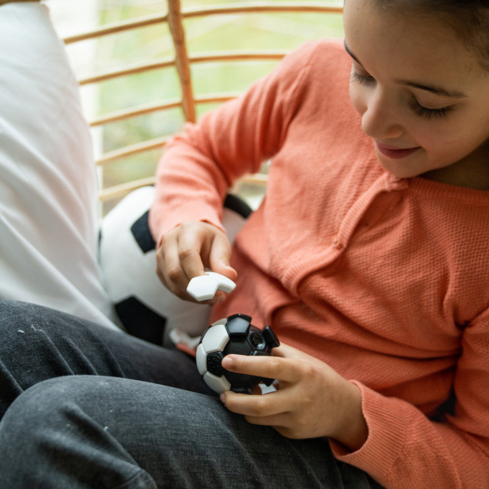 SMART GAMES PLUG & PLAY BALL - baby enRoute