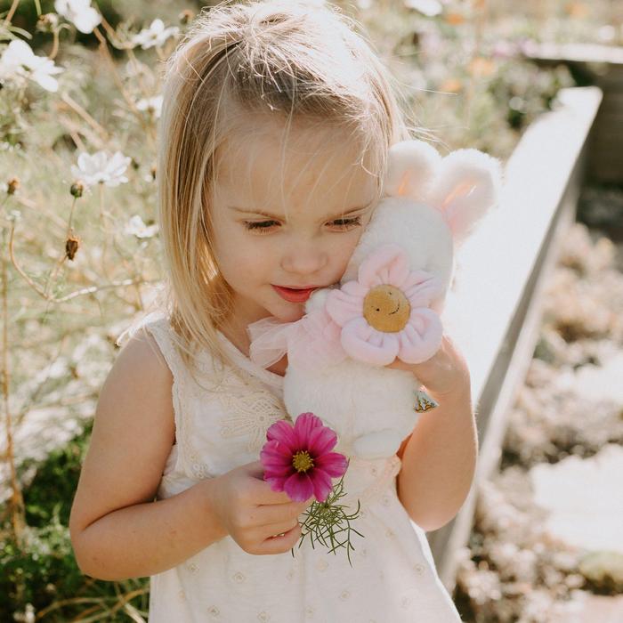 Bunnies By The Bay 7'' Cricket Island Blossom