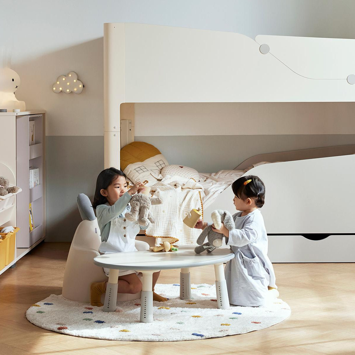 Iloom growing desk peanut 800w beige finish