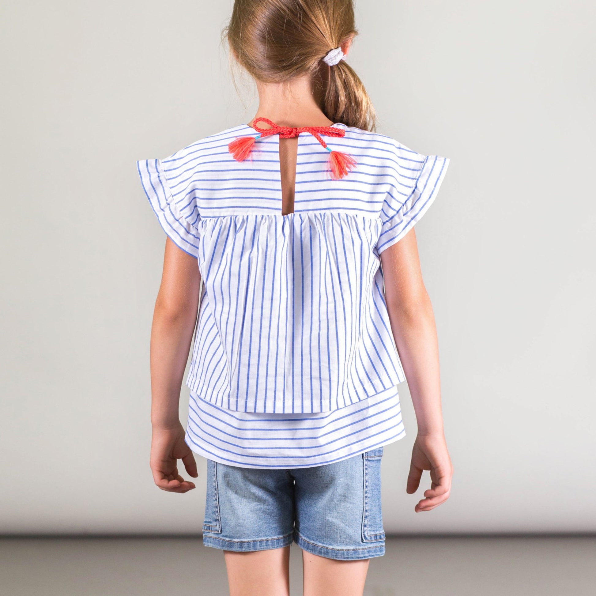 DEUX PAR DEUX JEAN SHORT WITH EMBROIDERY PATCH