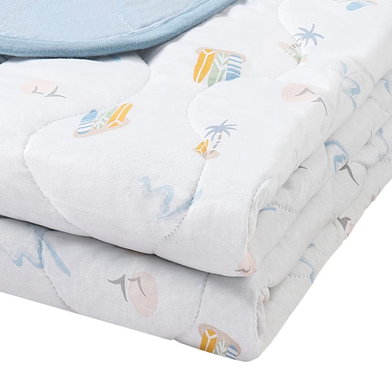 NEST DESIGNS BAMBOO JERSEY COZY BLANKET 2.0 TOG (SMALL) - PASTEL WAVES