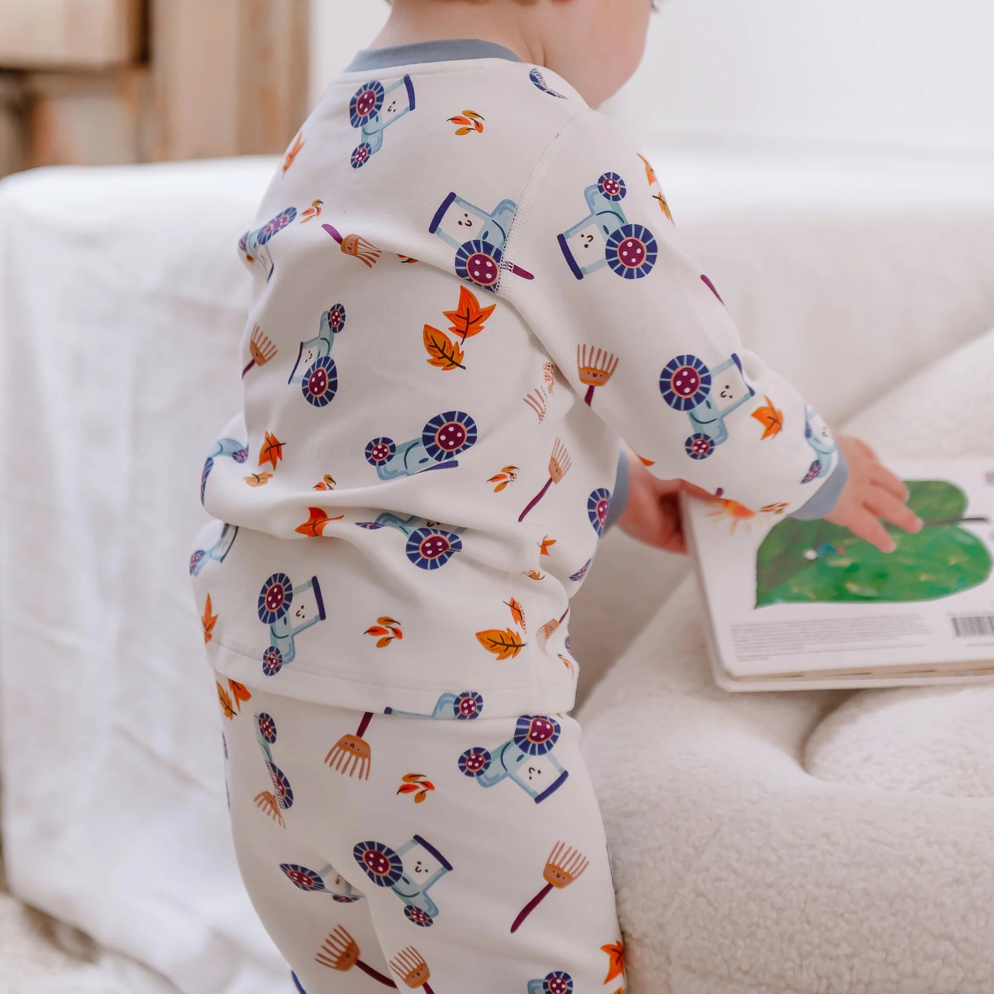 Nest Designs Organic Cotton Two-Piece Long Sleeve Pj Set On The Farm