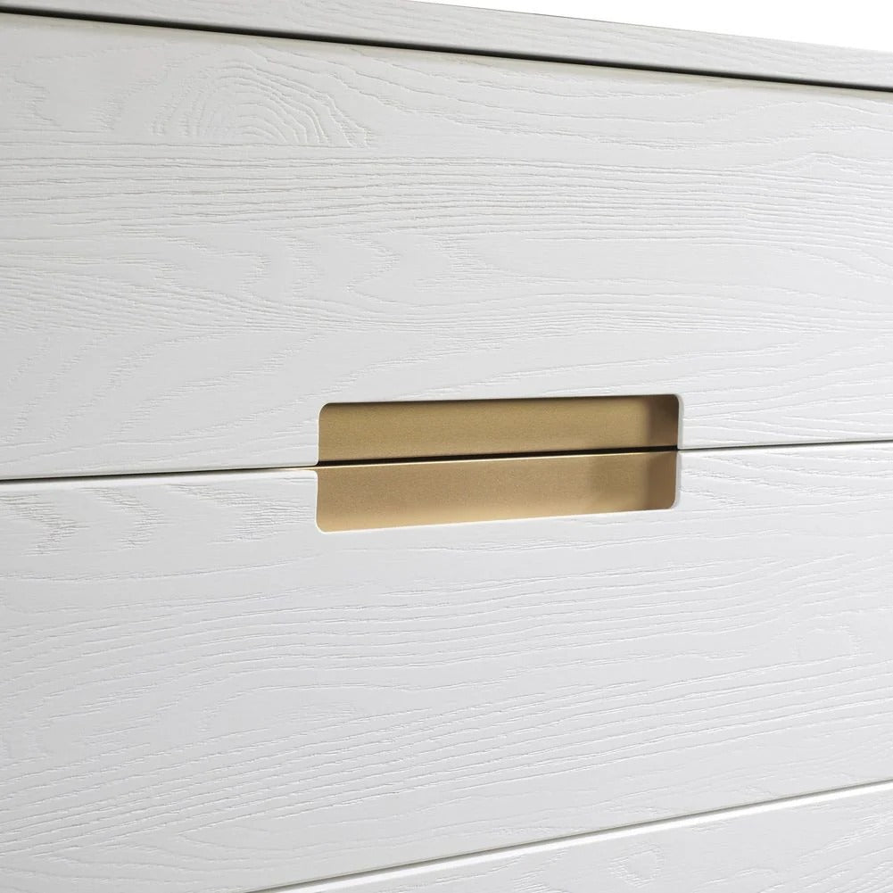 Natart Signature Series Como 8 Drawer 65 Inch King Dresser