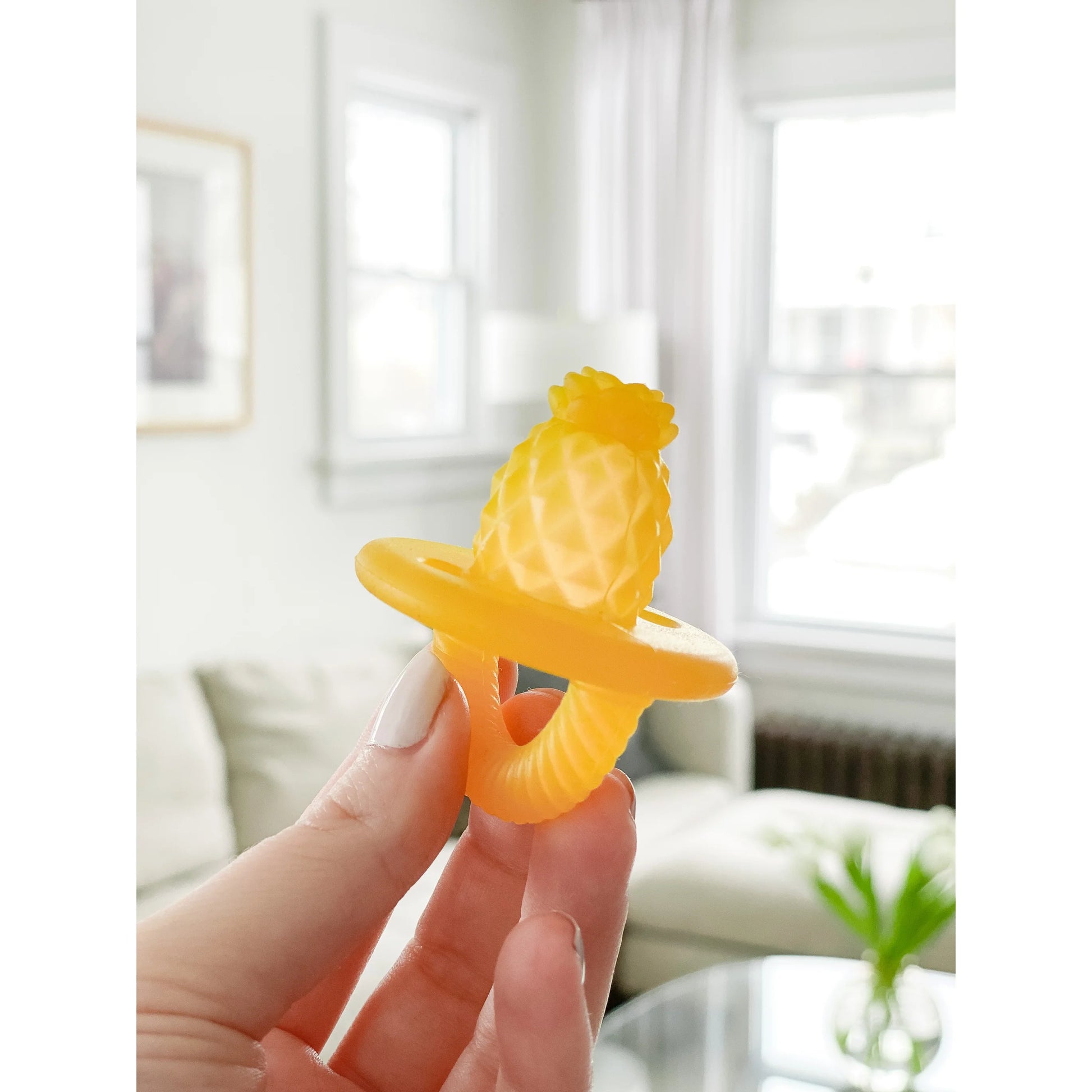 ITZY RITZY TEENSY TEETHER SOOTHING SILICONE TEETHER