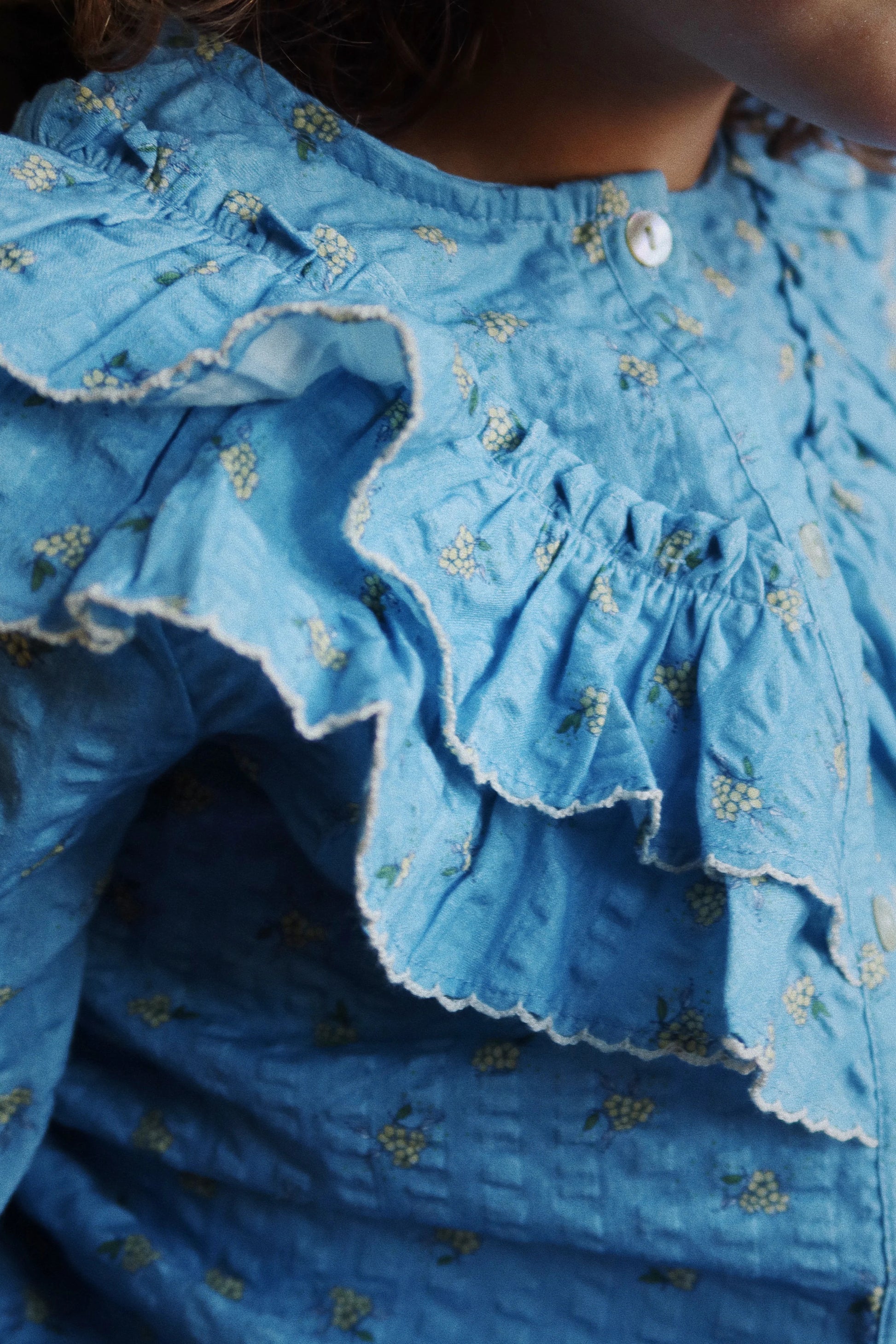 KONGES SLOJD KIM FRILL BLOUSE GOTS BILLIE BLUE