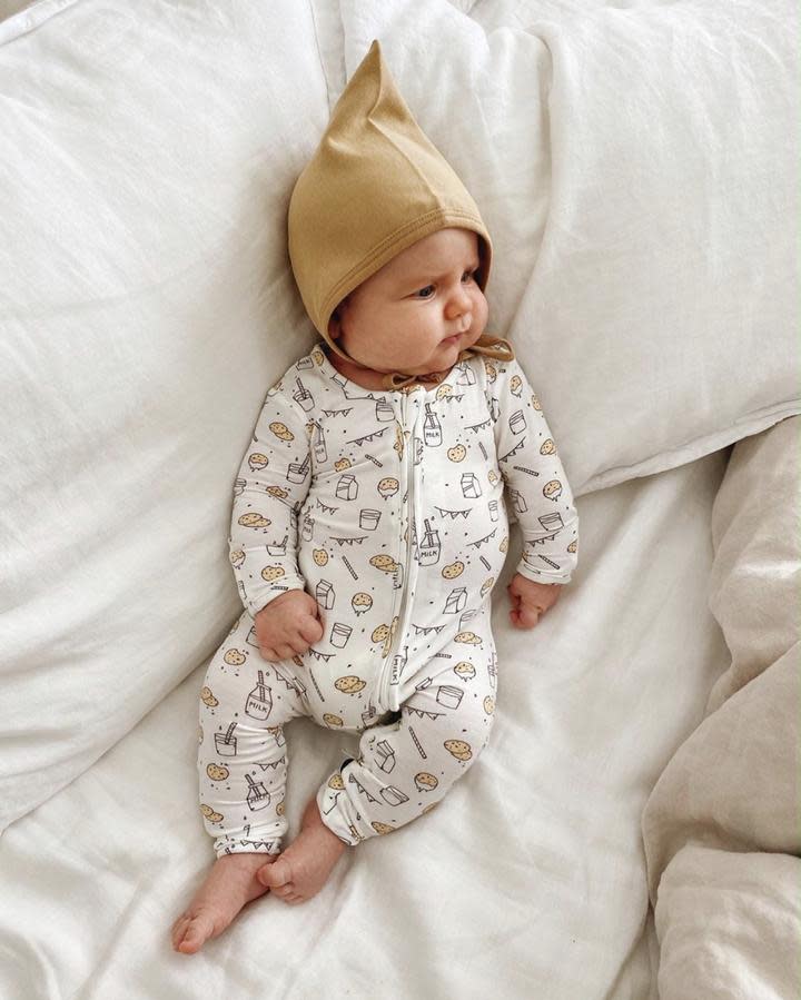 BELLABU BEAR MILK AND COOKIES ORIGINAL BAMBOO CONVERTIBLE FOOTIE - baby enRoute