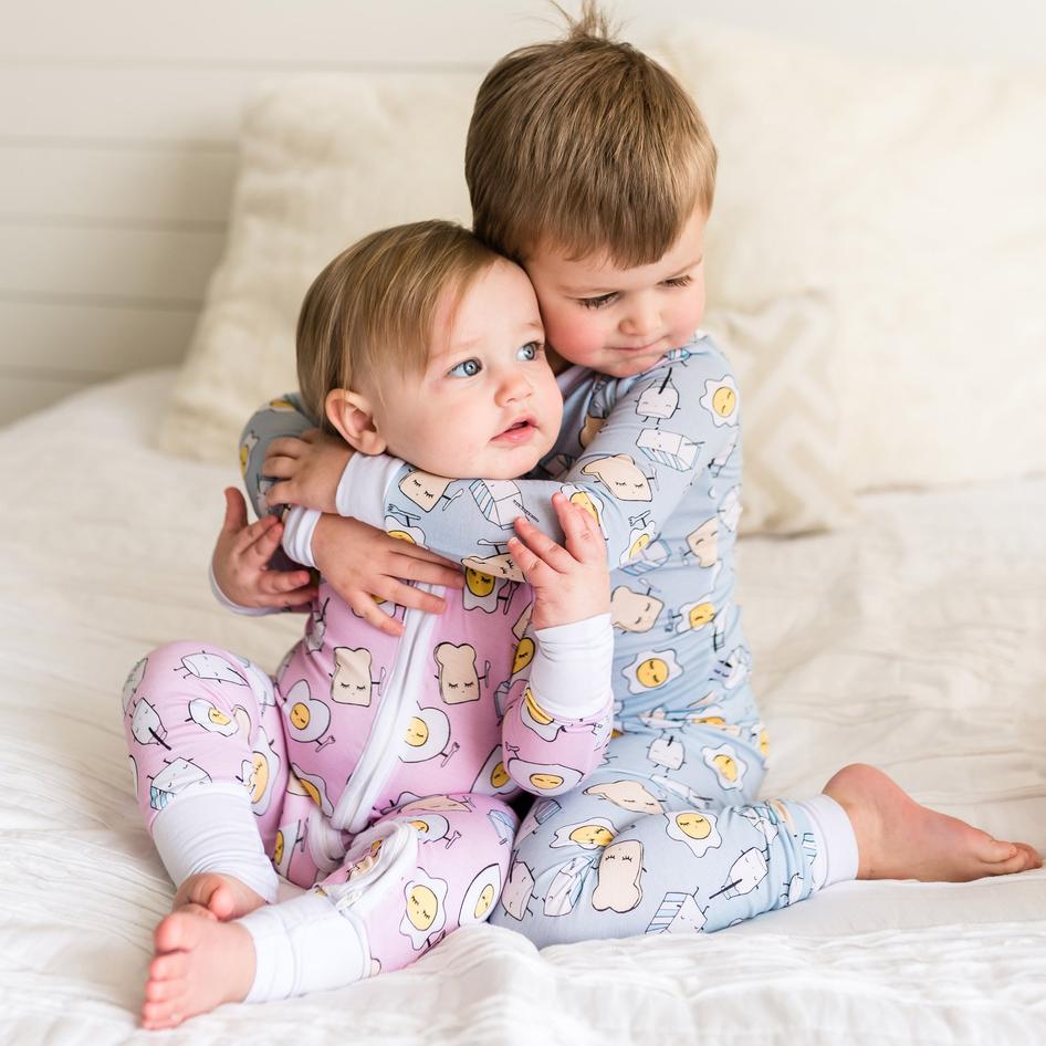 LITTLE SLEEPIES BAMBOO ZIP ROMPER/SLEEPER PINK BREAKFAST