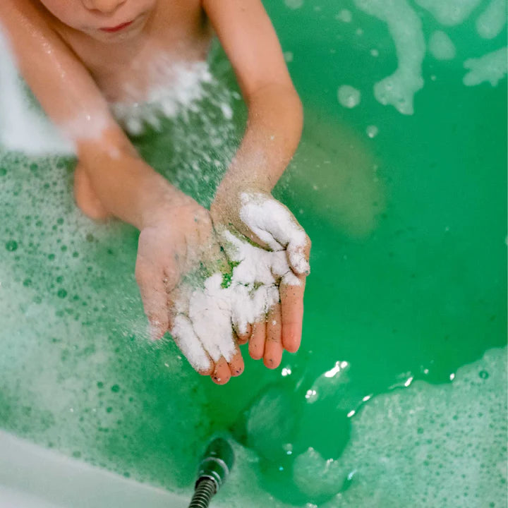 LOOT TOY CO FOAMING BATH POWDER LIME