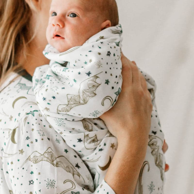 NEST DESIGNS 4 LAYER BAMBOO NESTING BABY BLANKET - STARS WHITE