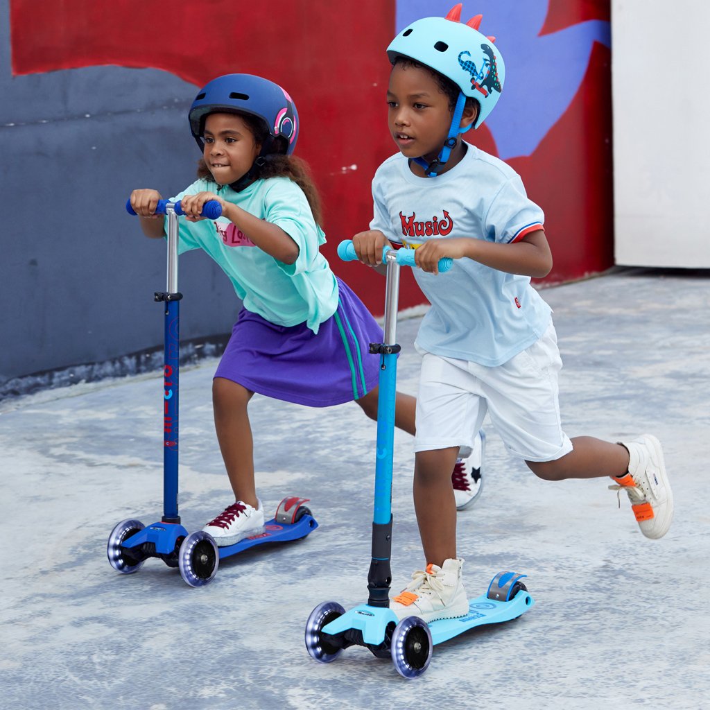 MICRO MAXI DELUXE FOLDABLE LED SCOOTER. - baby enRoute