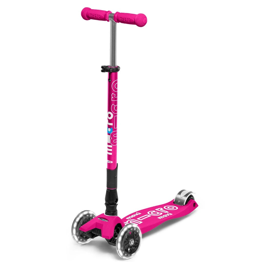 MICRO MAXI DELUXE FOLDABLE LED SCOOTER