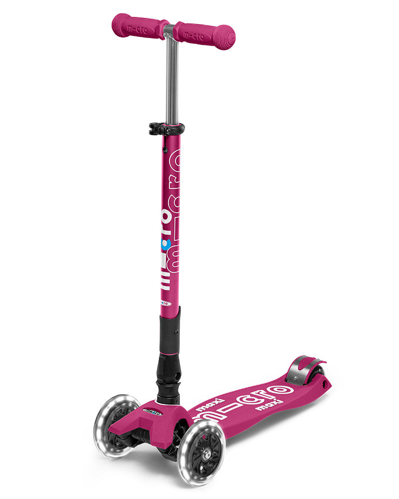 MICRO MAXI DELUXE FOLDABLE LED SCOOTER