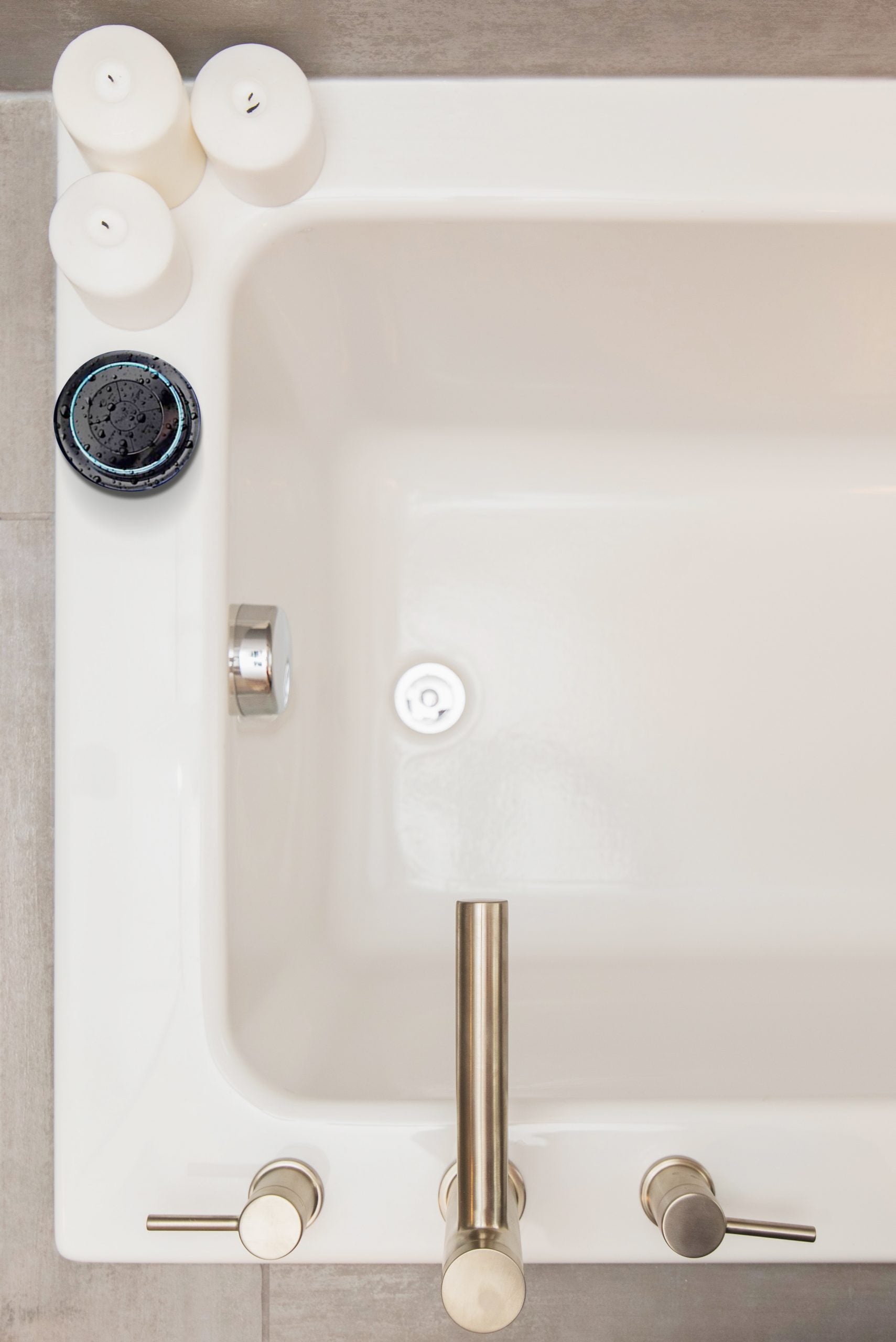 Mob Bluetooth Waterproof Speaker-Black / Blue