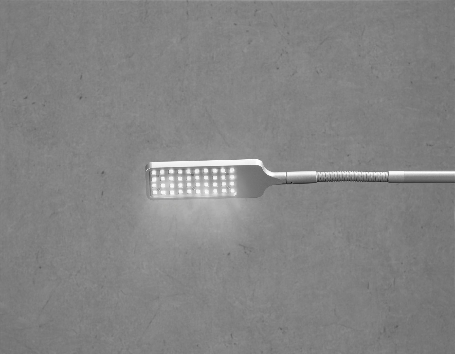 MOLL L7 DESIGNER LED LAMP