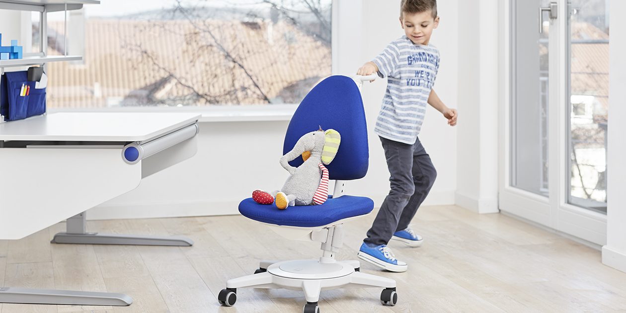 MOLL MAXIMO CHILDREN SWIVEL CHAIR WHITE FRAME
