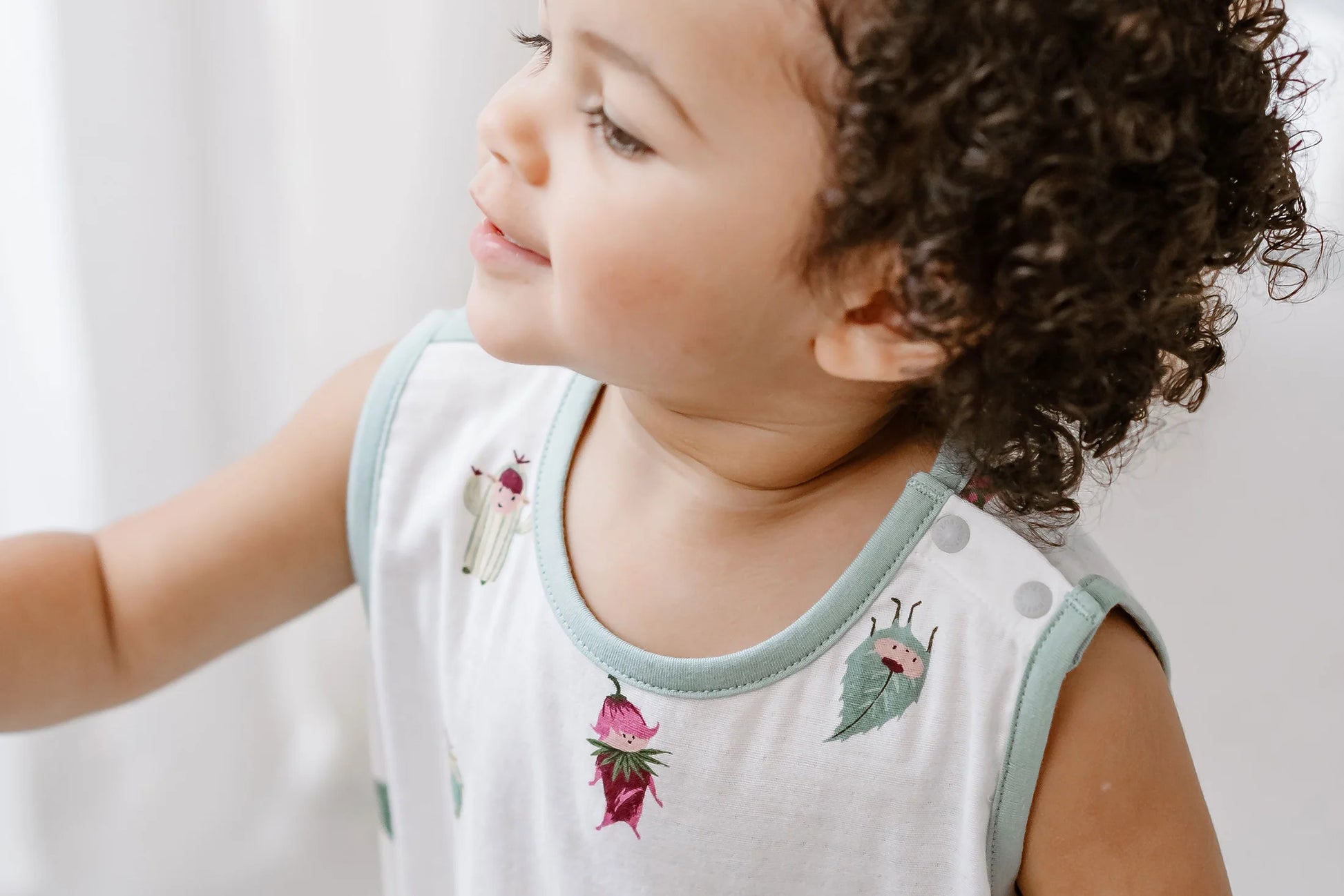 NEST DESIGNS BAMBOO SLEEVELESS ROMPER - PIXIE DUST