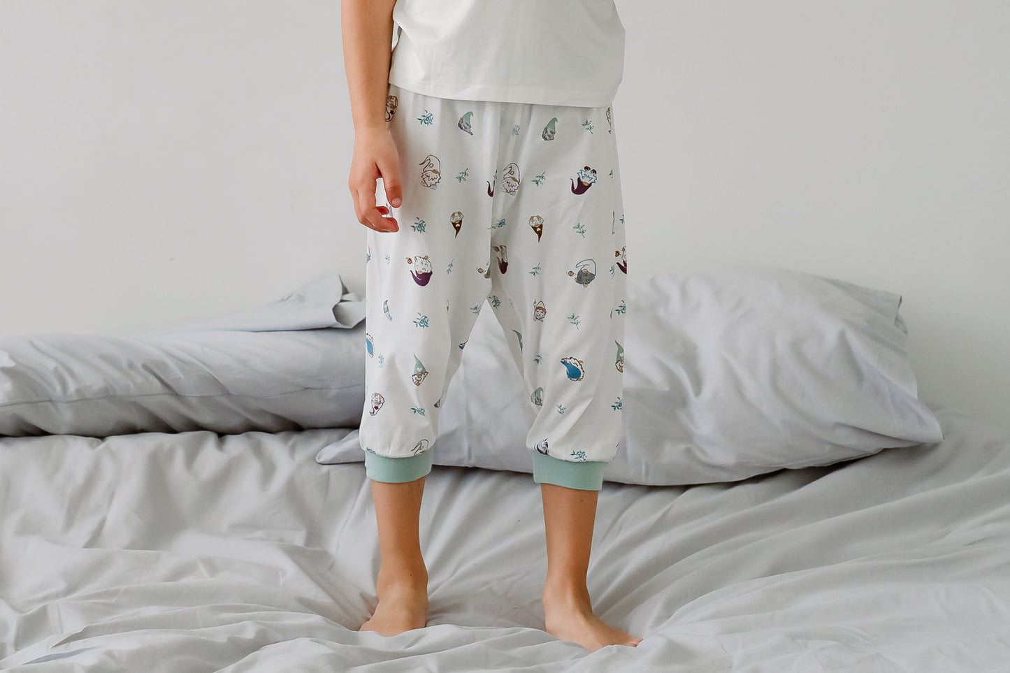 NEST DESIGNS BAMBOO SHORT SLEEVE PLAY SET - OH GNOME - baby enRoute