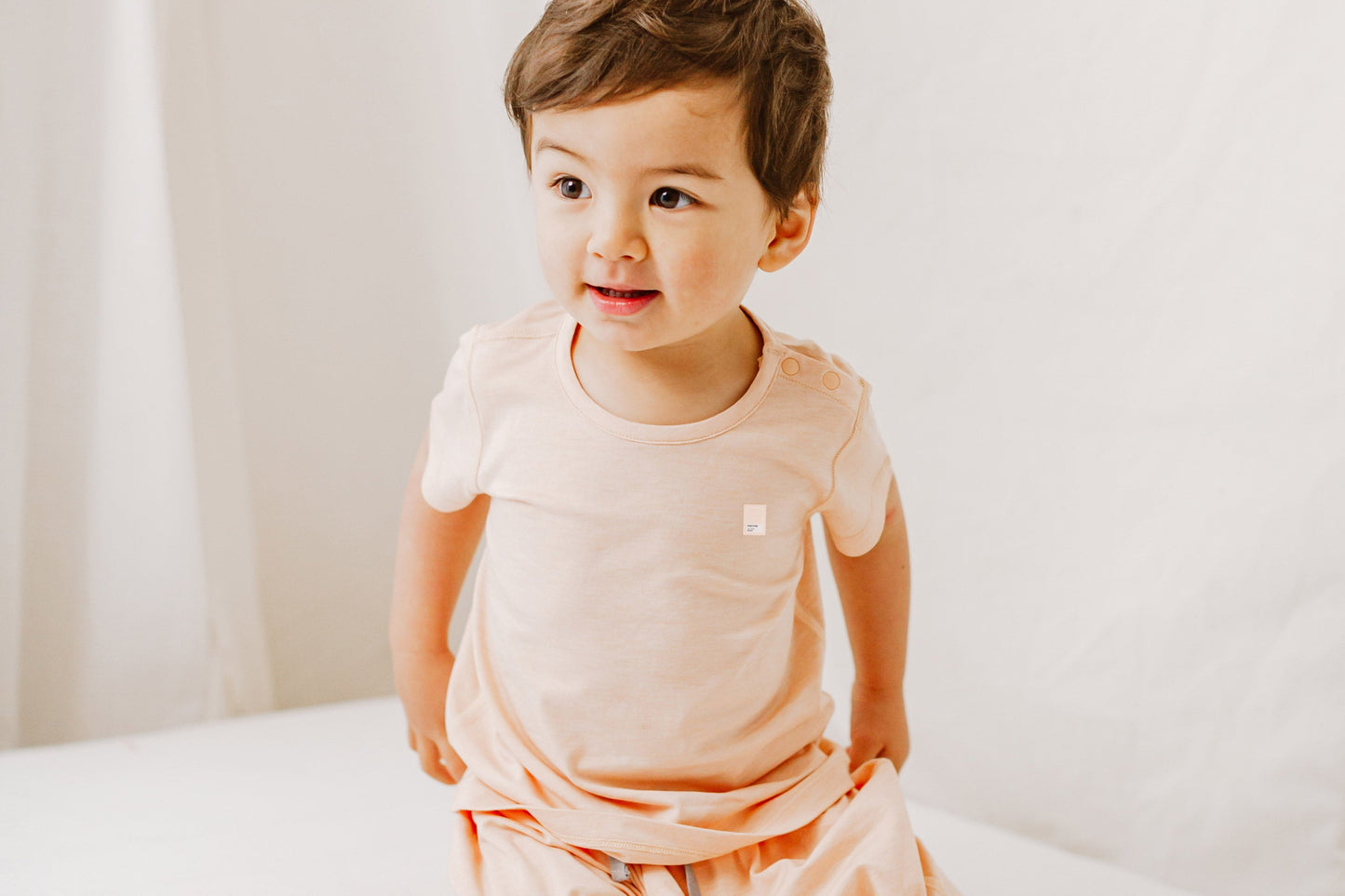 NEST DESIGNS BAMBOO JERSEY SHORT SLEEVE T-SHIRT - PANTONE BELLINI - baby enRoute