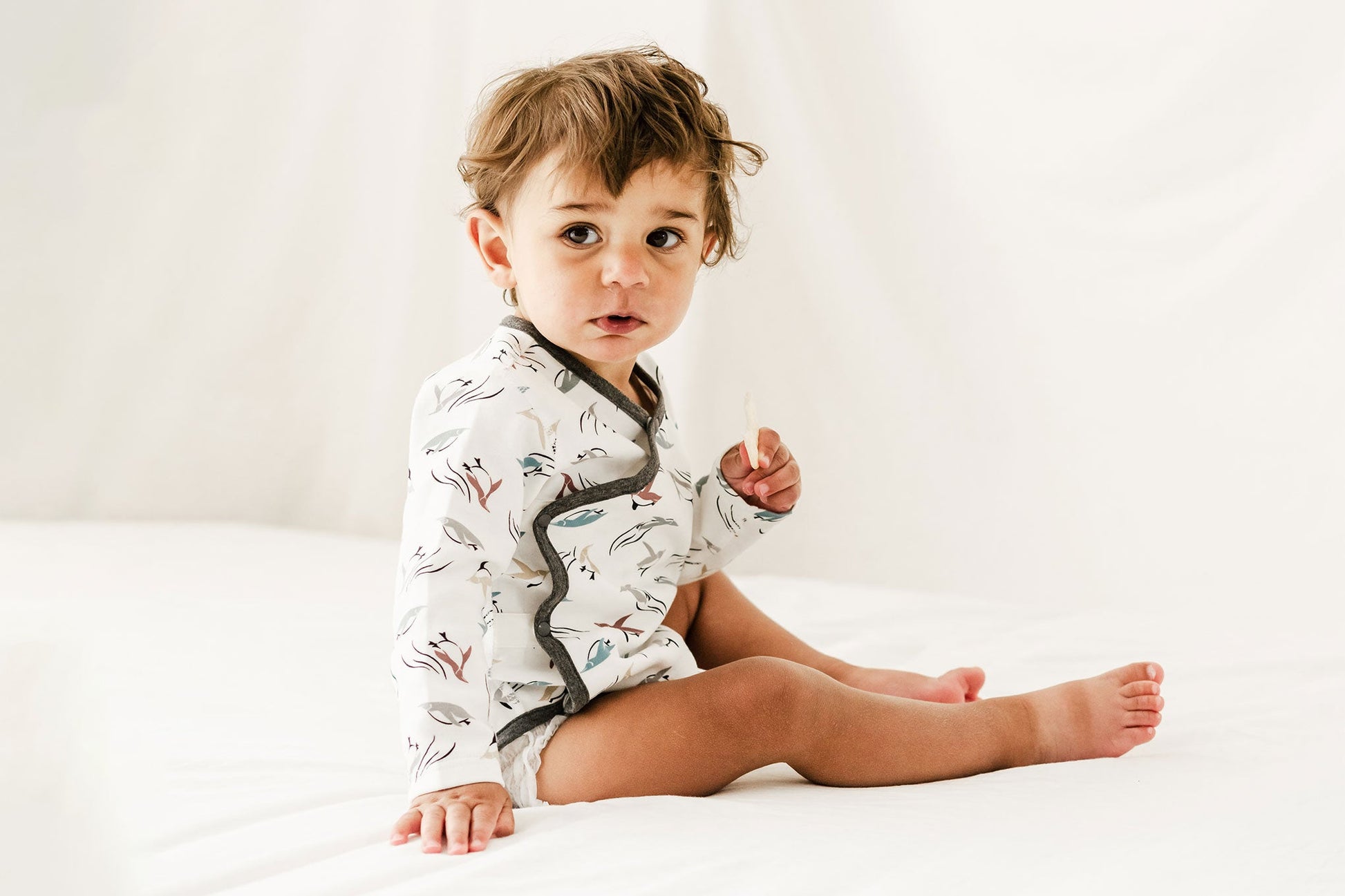 NEST DESIGNS ORGANIC COTTON KIMONO LONG SLEEVE ONESIE - RAINBOW SWIM